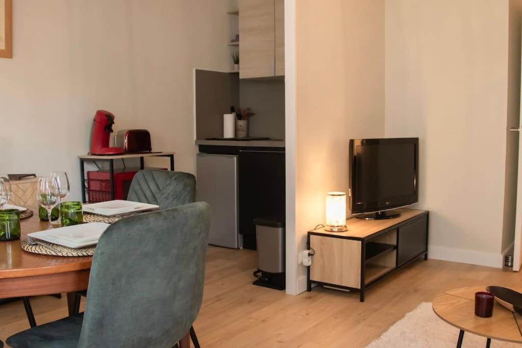 Logement Centre Ville De Reims - Commerces - Wifi Εξωτερικό φωτογραφία