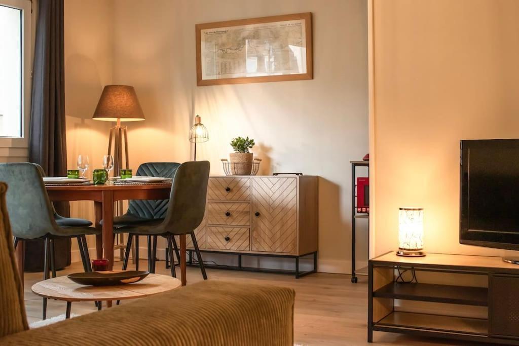 Logement Centre Ville De Reims - Commerces - Wifi Εξωτερικό φωτογραφία